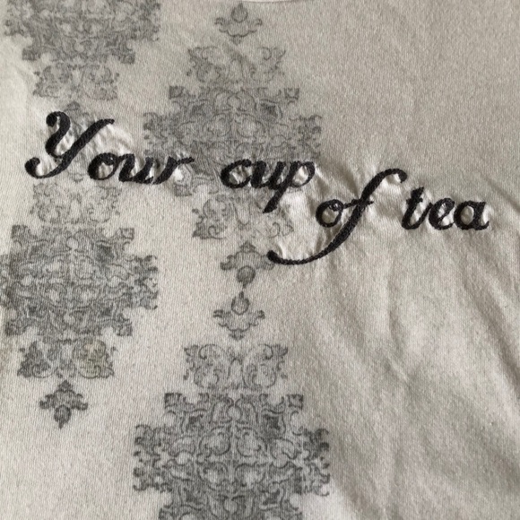 Abercrombie & Fitch tee - Picture 2 of 5